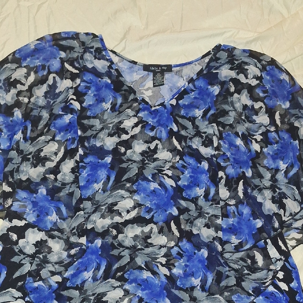 Blue Floral Women's Top